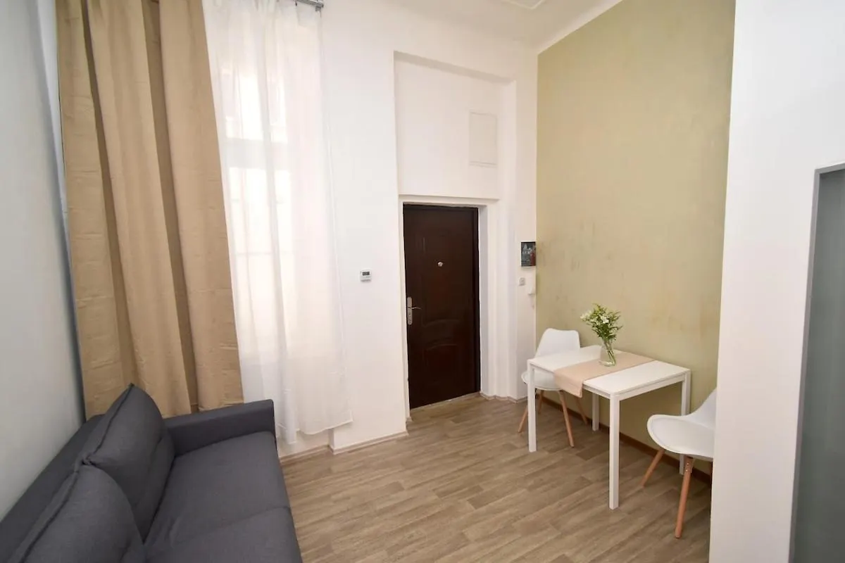 Central One Bedroom Apartment Prag
